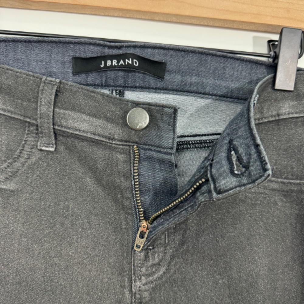 J Brand Women’s Size 27 Gray Moonwalk Coated Super Skinny 901 Low Rise Jeans - Picture 4 of 10